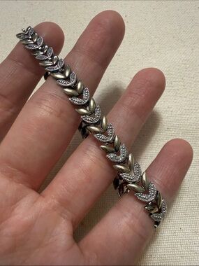 Sterling Silver 925 Leaf Link Bracelet in Silver and Gold tones 7.75’ inch